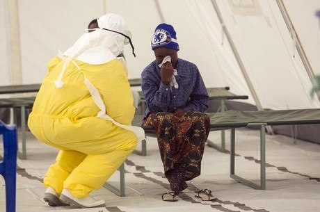 Ebola se manifesta principalmente no continente africano