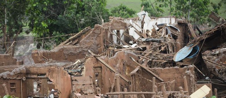 Rompimento de barragem da Samarco matou 19 pessoas em novembro de 2015
