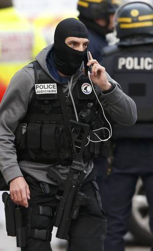 Diretor da Europol disse que as operações do Estado Islâmico representam "a mais séria ameaça terrorista enfrentada pela Europa em mais de 10 anos"