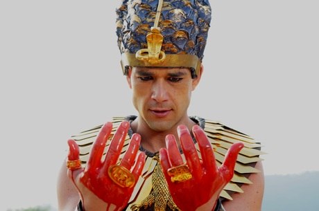 Sérgio Marone interpreta o imperador Ramsés