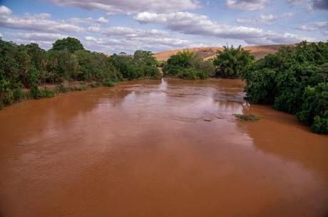 Fotógrafo teme desvios de recursos que deveriam ser usados para a recuperação do rio 