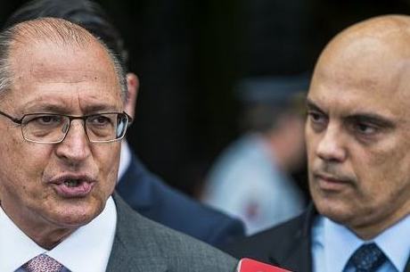 Alckmin e o secretário Alexandre de Moraes divulgam os números