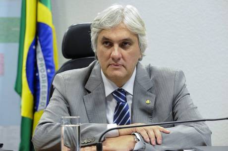 Senador Delcídio do Amaral é o primeiro senador a ser preso durante o exercício do mandato Senador Delcídio do Amaral é o primeiro senador a ser preso durante o exercício do mandato