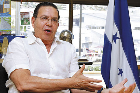 Ex-presidente de Honduras está sendo investigado