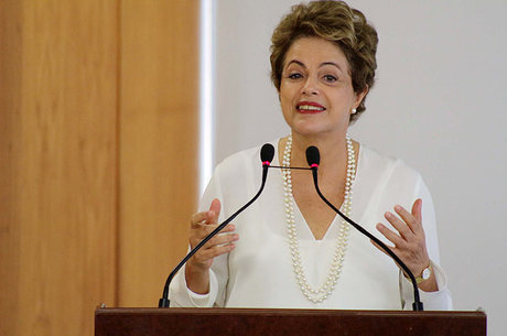 Dilma agradeceu ao empenho de Joaquim Levy na Fazenda