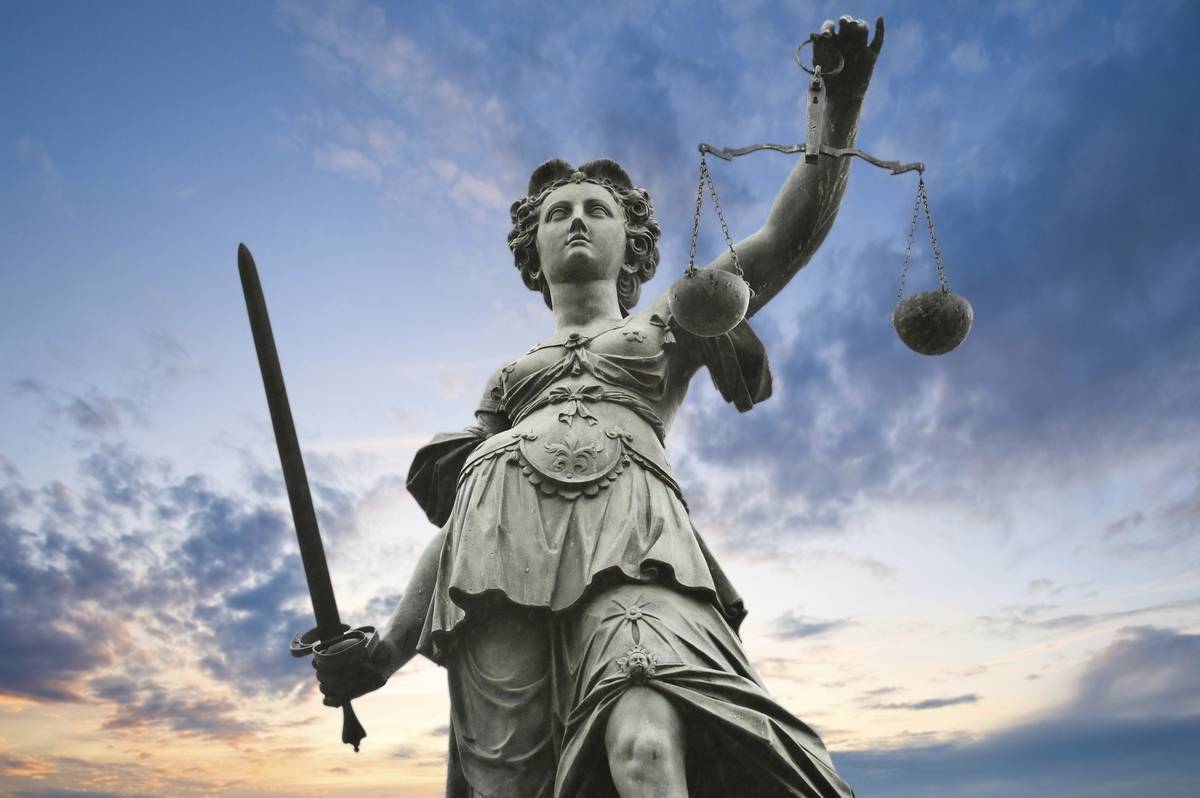 Balança, Espada, estátua cega: saiba porque estes itens representam a ...