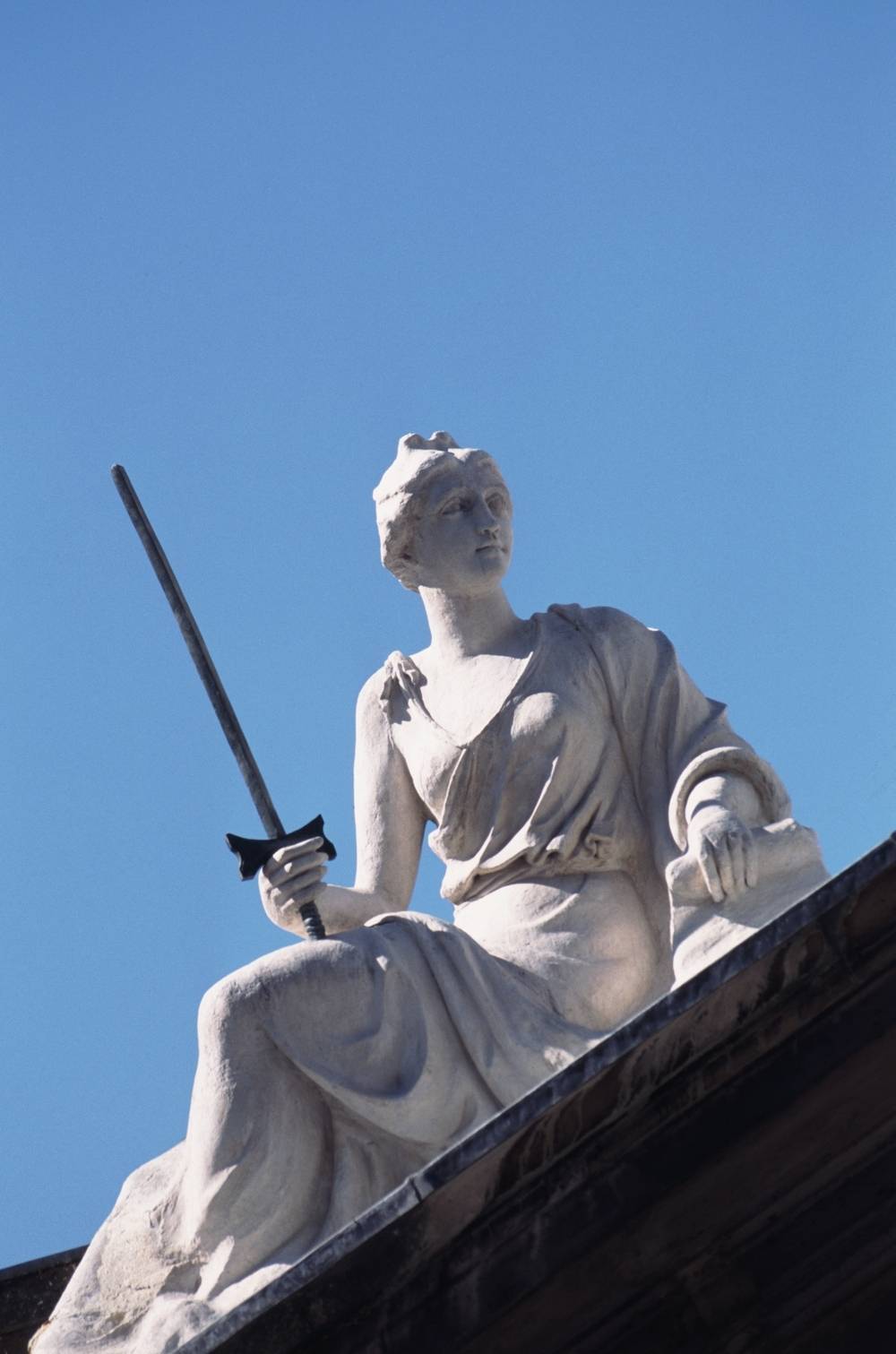 Balança, Espada, estátua cega: saiba porque estes itens representam a ...