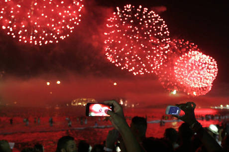 Evento reúne pessoas do Brasil e de outros países Evento reúne pessoas do Brasil e de outros países