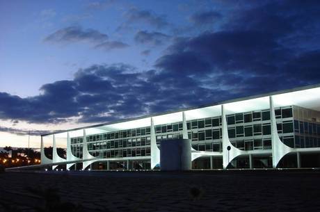 Cerimônia de instalação do Conselhão será no Palácio do Planalto Cerimônia de instalação do Conselhão será no Palácio do Planalto