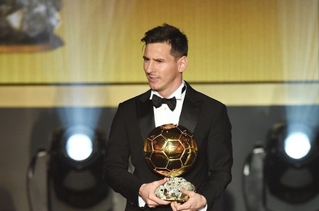 Messi ganha pela quinta vez prêmio de melhor jogador do mundo