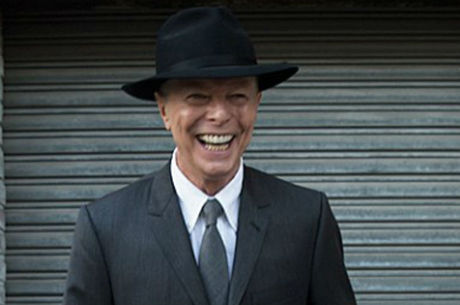 David Bowie morreu de câncer no fígado