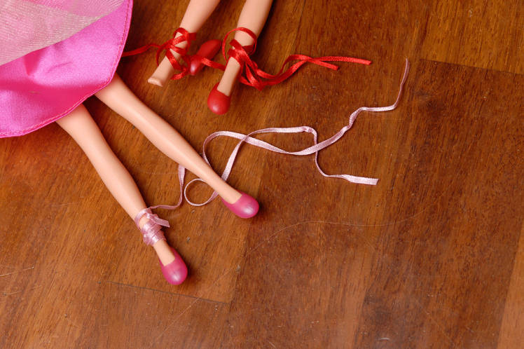 Fabricantes criam bonecas para além da infância - WSJ