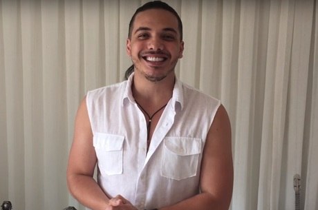 Wesley Safadão lançou clipe da música Coração Machucado