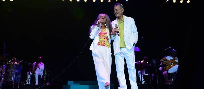 Maria Bethânia e Chico Buarque dividem o palco do Tom Brasil