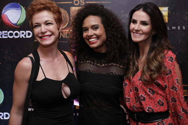 Atores Do Elenco De Os Dez Mandamentos Participam De Estreia Do Filme