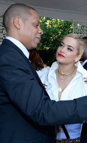 A Briga Aumentou Apos Processar Gravadora De Jay Z Rita Ora E Processada Pela Empresa Do Rapper Entretenimento R7 Pop