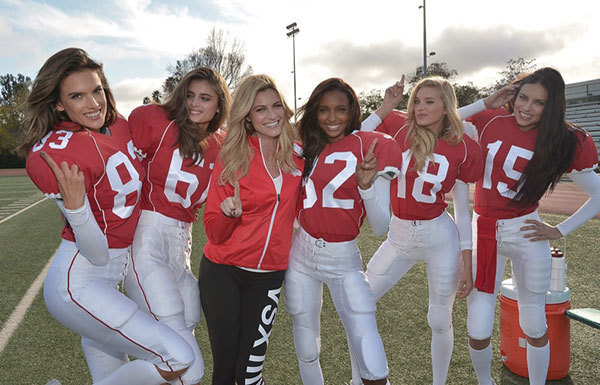 Mulheres sujam o uniforme no futebol americano do Brasil - Foto 9 - Futebol  - R7