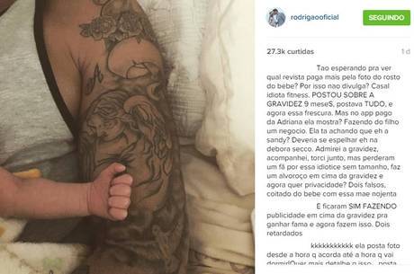 Ex-BBB Rodrigão recebe críticas por esconder rosto do filho