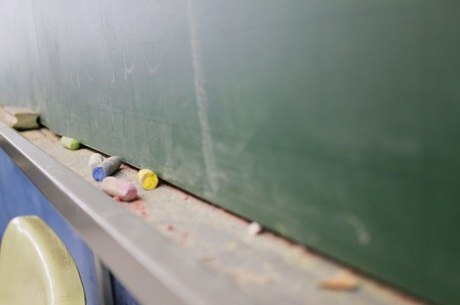 Problemas da escola não estão sendo resolvidos, diz professor