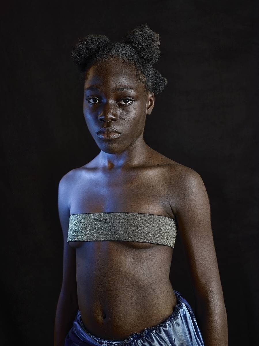 Breast ironing: seios de meninas são comprimidos com barras de ferro para  que não se desenvolvam – Noticias R7