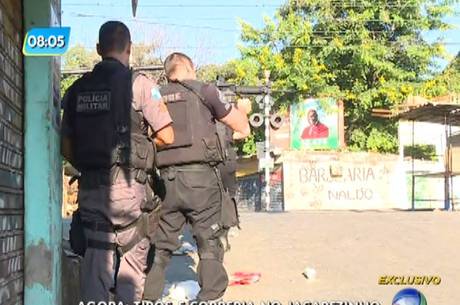 Três pessoas foram baleadas e duas morreram durante confronto Três pessoas foram baleadas e duas morreram durante confronto