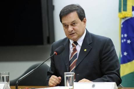 Aelton Freitas é o novo líder do PR na Câmara