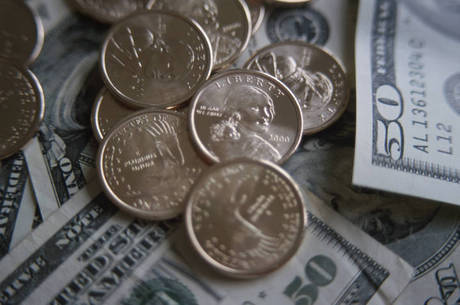 Dólar fecha a semana em alta Dólar fecha a semana em alta