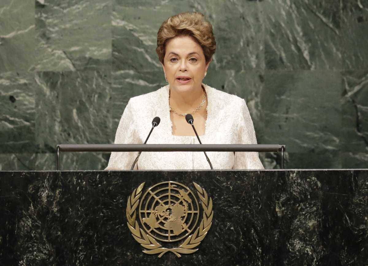 Senado define comissão do impeachment; 70% são a favor