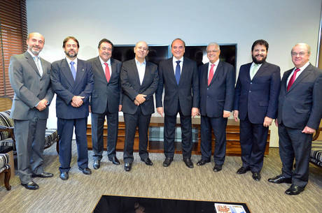 O presidente da Rede Record, Luiz Cláudio Costa, o diretor corporativo, Márcio Novaes e o diretor nacional institucional, Zacarias Pagnanelli receberam os magistrados O presidente da Rede Record, Luiz Cláudio Costa, o diretor corporativo, Márcio Novaes e o diretor nacional institucional, Zacarias Pagnanelli receberam os magistrados