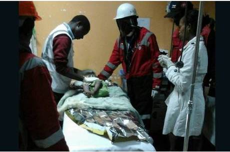 Menina de 6 meses foi resgatada dos escombros de um prédio na capital do Quênia 