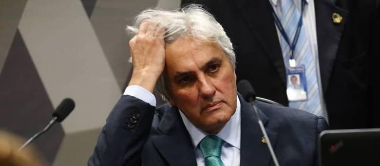 O senador Delcídio do Amaral é suspeito de tramar fuga de Nestor Cerveró, envolvido na operação Lava Jato