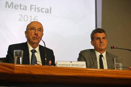Meirelles e Jucá: medidas para reduzir rombo nas contas públicas devem ser anunciadas nas próximas semanas Meirelles e Jucá: medidas para reduzir rombo nas contas públicas devem ser anunciadas nas próximas semanas