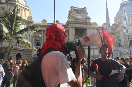 Resultado de imagem para servidores no palácio guanabara rio de janeiro