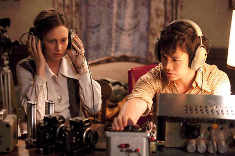 Vera Farmiga e Shannon Kook no primeiro filme
Vera Farmiga e Shannon Kook no primeiro filme