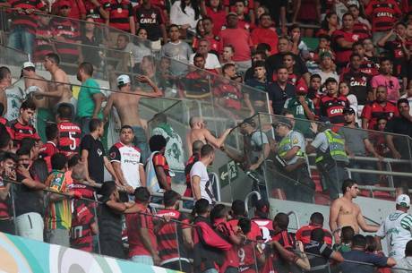 Flamengo x Palmeiras: jogo volta a Brasília 5 anos após barbárie no Mané e  condenações na Justiça - Blog Drible de Corpo