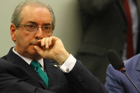 Presidente da CCJ afirma que o colegiado irá debater o parecer contra Cunha na manhã desta quarta-feira (13)