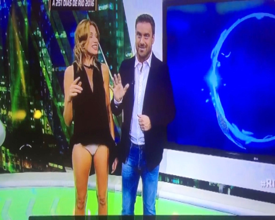 News reporter Alina Moine flashes her underwear to the nation