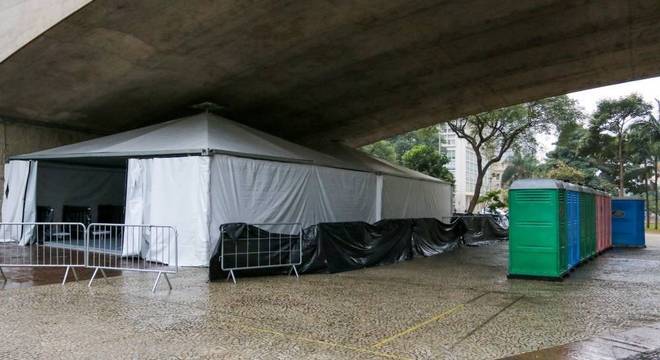 Um das tendas foi montada no Vale do Anhangabaú, no centro da capital paulista