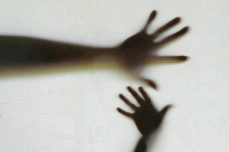Lei Maria da Penha prevê grupo de auxílio a agressores Lei Maria da Penha prevê grupo de auxílio a agressores