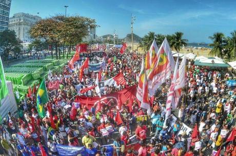 Segundo organização, 30 mil participaram de prostesto Segundo organização, 30 mil participaram de prostesto