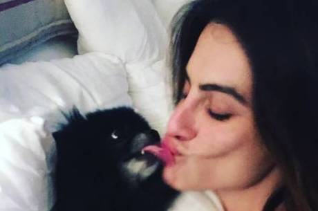 Cleo Pires: atriz foi lambida pelo cachorro no Instagram