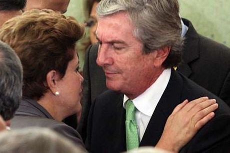 Na reta final, Dilma tenta apoio de Collor nara barrar impeachment