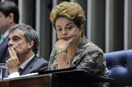 Dilma disse que não recorreu ao STF ainda porque aguarda Senado
