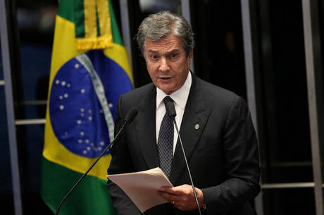 Collor foi acusado por participar de 30 crimes de corrupção Collor foi acusado por participar de 30 crimes de corrupção