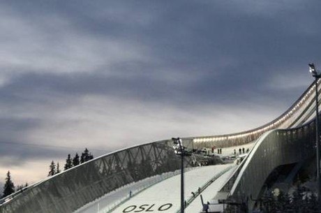 Holmenkollen é a pista de esqui que fica em Oslo
