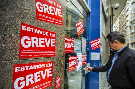 Greve foi aprovada pelos bancários de SP e região