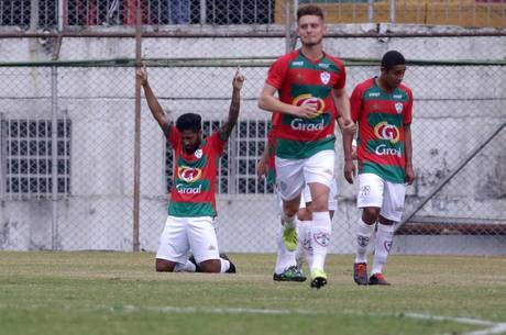 Portuguesa luta para não cair para a Série D
Portuguesa luta para não cair para a Série D