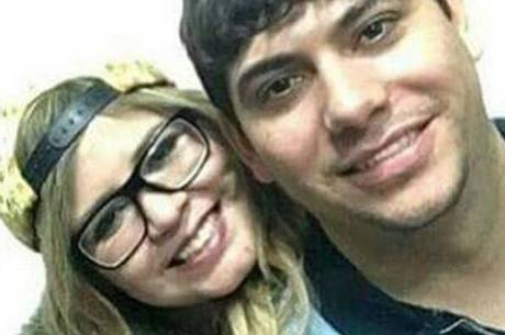 Marília Mendonça e Yugnir Ângelo: cantora é acusada de ser "destruidora de lares" Marília Mendonça e Yugnir Ângelo: cantora é acusada de ser "destruidora de lares"