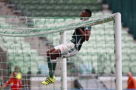 Mina marcou o segundo gol do Palmeiras no Allianz Parque