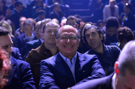 Alckmin durante debate da TV Record no último domingo